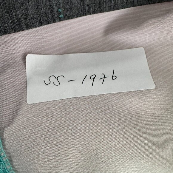 Hurley Boardshorts Mens Size 34 Striped Rainbow Coloful Swim Beach SS-1976 - Picture 2 of 12